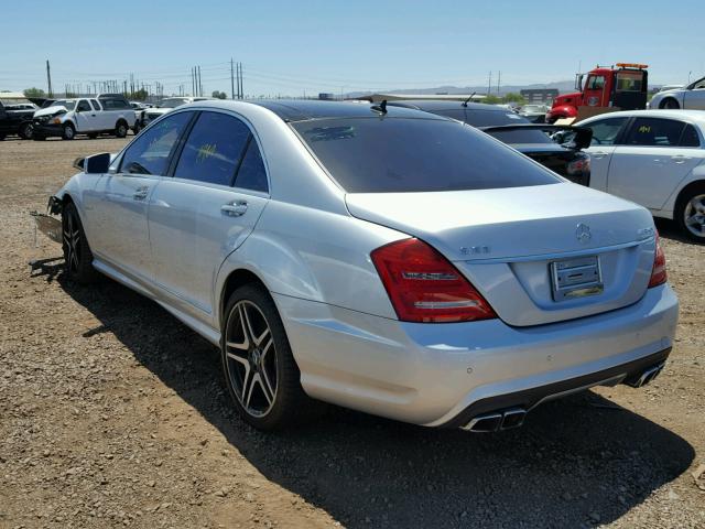 WDDNG7EB4DA501144 - 2013 MERCEDES-BENZ S 63 AMG SILVER photo 3