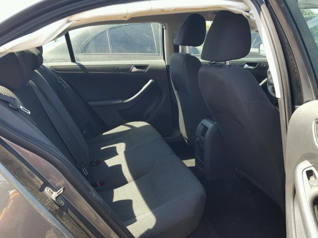 3VW2K7AJ7DM317308 - 2013 VOLKSWAGEN JETTA BASE Գրաֆիտ լուսանկար 6