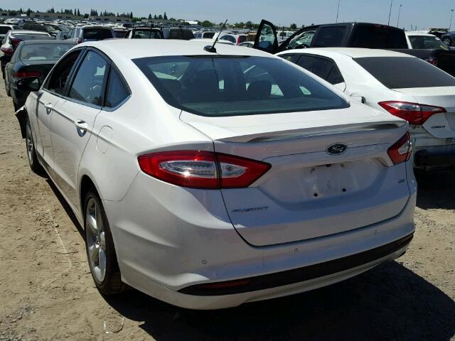 3FA6P0H73GR178203 - 2016 FORD FUSION SE WHITE photo 3