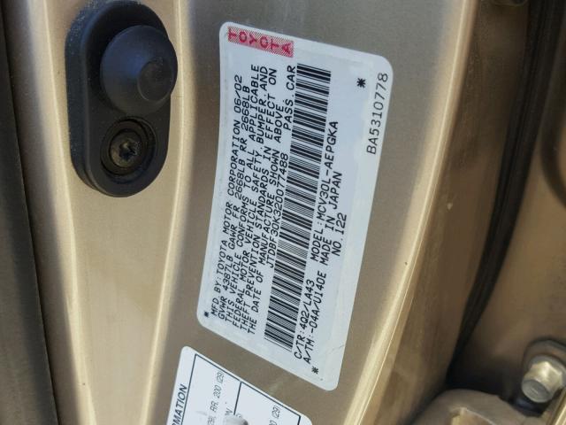 JTDBF30K320077488 - 2002 TOYOTA CAMRY LE 金色 照片 10