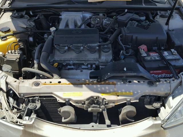 JTDBF30K320077488 - 2002 TOYOTA CAMRY LE 金色 照片 7