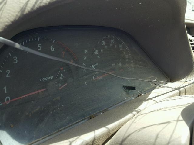 JTDBF30K320077488 - 2002 TOYOTA CAMRY LE 金色 照片 8