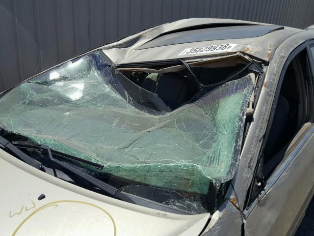 JTDBF30K320077488 - 2002 TOYOTA CAMRY LE 金色 照片 9