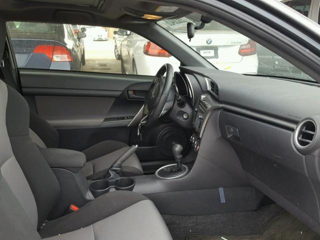 JTKJF5C78FJ006830 - 2015 TOYOTA SCION TC 灰色 照片 5
