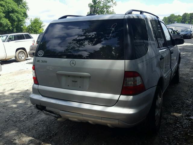 4JGAB54E52A344126 - 2002 MERCEDES-BENZ ML 320 SILVER photo 4