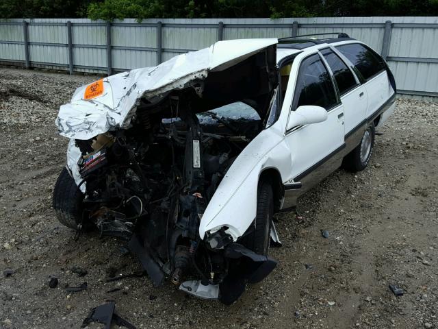 1G4BR82P5TR401062 - 1996 BUICK ROADMASTER WHITE photo 2