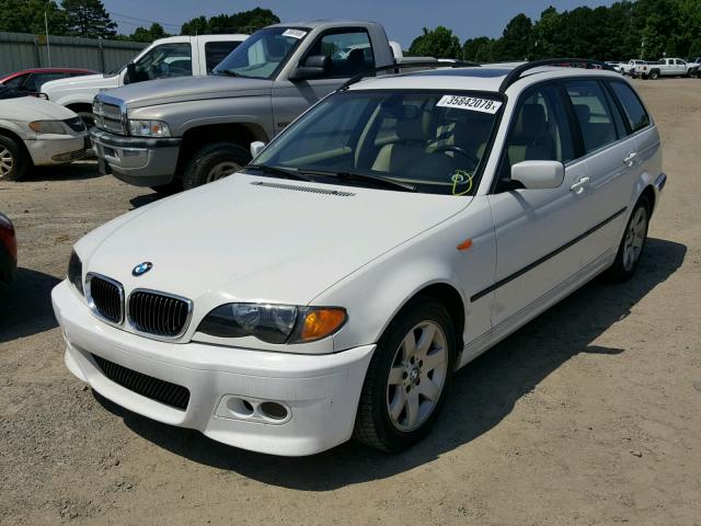 WBAEN33403PC11783 - 2003 BMW 325 IT WHITE photo 2