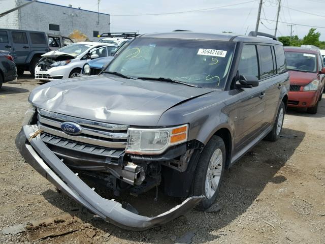 2FMDK51C39BA08716 - 2009 FORD FLEX SE SILVER photo 2