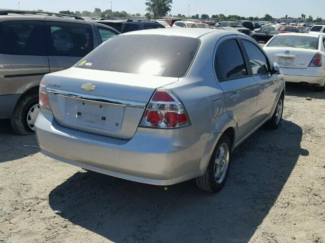 KL1TD56EX9B373380 - 2009 CHEVROLET AVEO LS SILVER photo 4