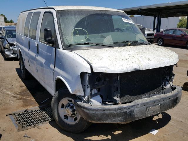 1GCGG25C681177568 - 2008 CHEVROLET EXPRESS G2 WHITE photo 1