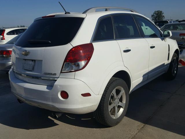 3GNAL3E52CS600959 - 2012 CHEVROLET CAPTIVA SP WHITE photo 4