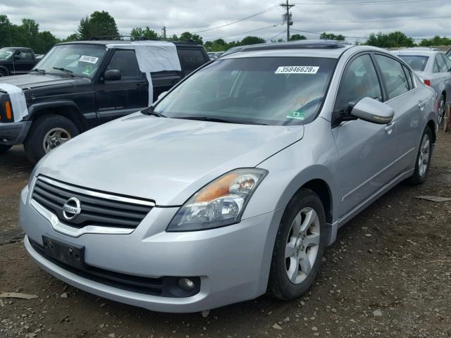 1N4BL21E68C250512 - 2008 NISSAN ALTIMA 3.5 SILVER photo 2