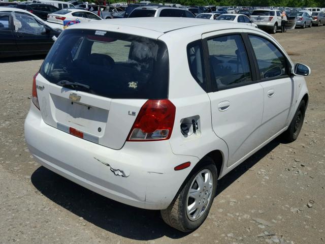 KL1TD66617B773615 - 2007 CHEVROLET AVEO BASE WHITE photo 4