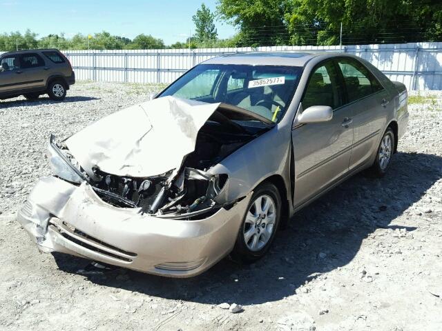 4T1BF32K74U574998 - 2004 TOYOTA CAMRY LE BEIGE photo 2