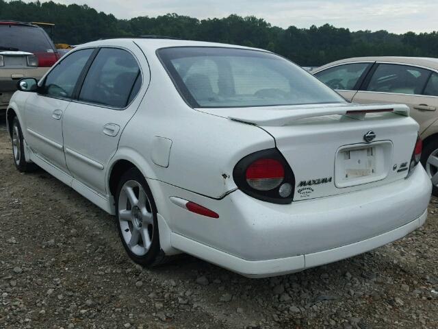 JN1CA31A81T305767 - 2001 NISSAN MAXIMA GXE WHITE photo 3