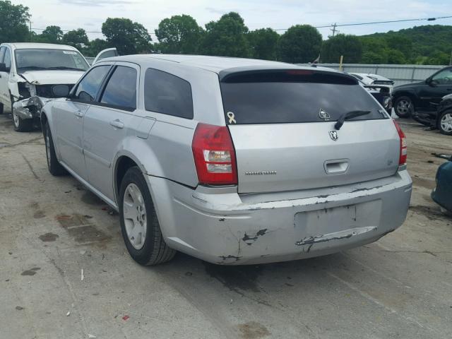 2D4FV47TX6H262215 - 2006 DODGE MAGNUM SE SILVER photo 3