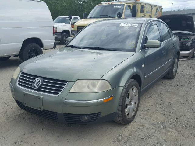WVWTH63B32E216257 - 2002 VOLKSWAGEN PASSAT GLX 绿色 照片 2