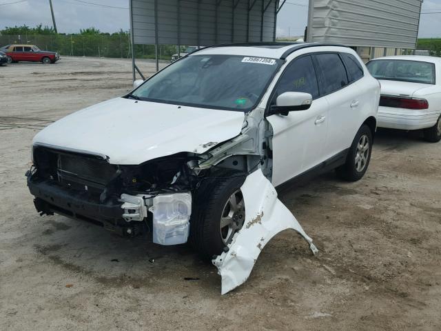 YV4982DL9A2121189 - 2010 VOLVO XC60 3.2 WHITE photo 2