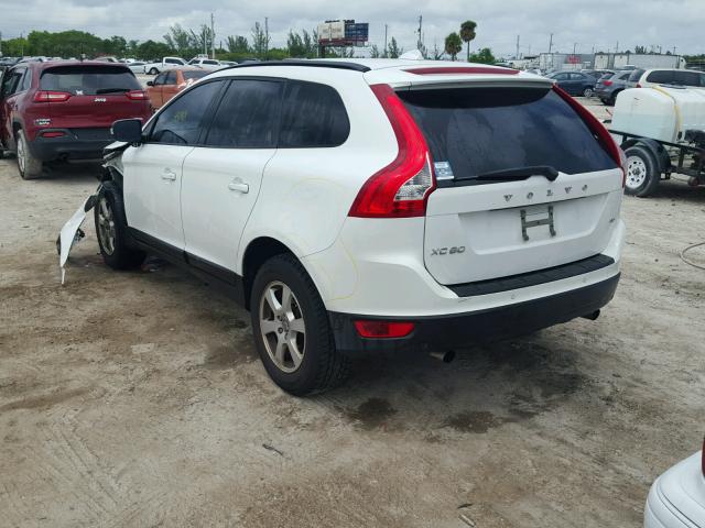 YV4982DL9A2121189 - 2010 VOLVO XC60 3.2 WHITE photo 3