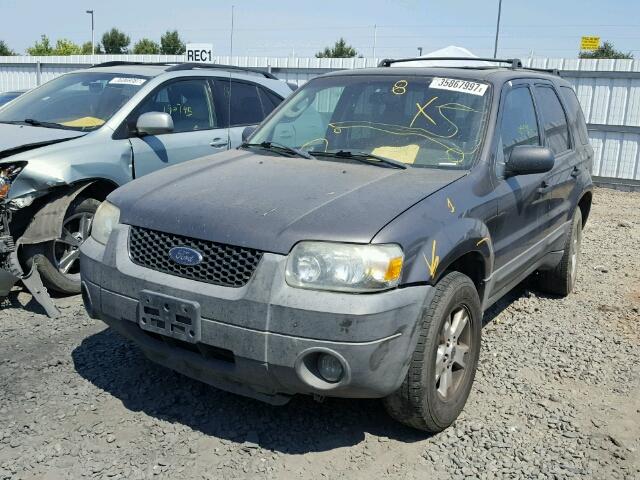 1FMYU93155KB48944 - 2005 FORD ESCAPE XLT CHARCOAL photo 2