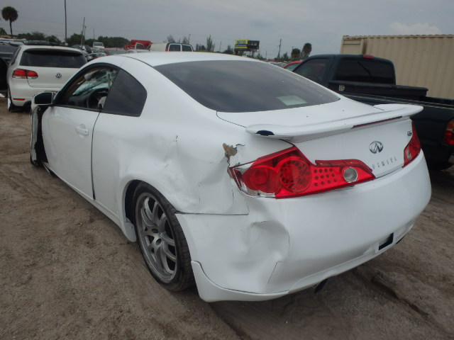 JNKCV54E05M403945 - 2005 INFINITI G35 WHITE photo 3