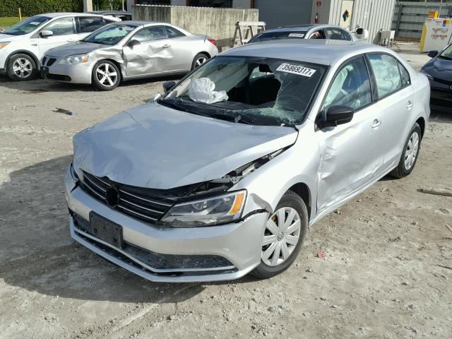 3VW2K7AJ8FM322035 - 2015 VOLKSWAGEN JETTA BASE SILVER photo 2