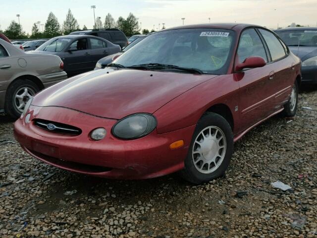 1FAFP53S2WA260683 - 1998 FORD TAURUS SE RED photo 2