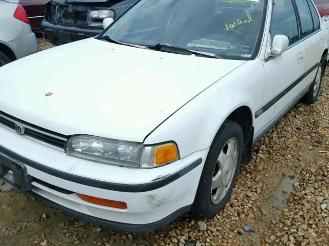 1HGCB7570NA027031 - 1992 HONDA ACCORD EX WHITE photo 9