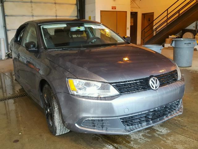 3VW2K7AJ3DM318276 - 2013 VOLKSWAGEN JETTA BASE Մոխրագույն լուսանկար 1