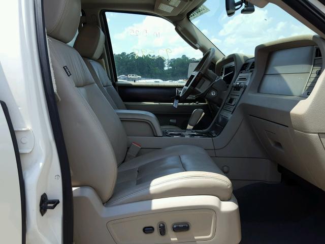 5LMFU27537LJ00672 - 2007 LINCOLN NAVIGATOR CREAM photo 5