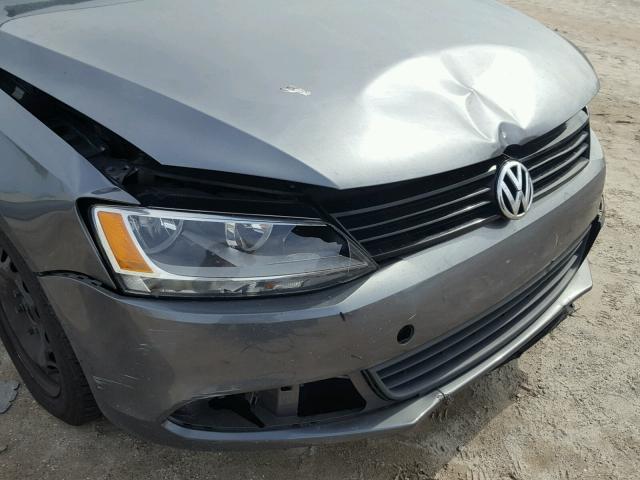 3VW2K7AJ0CM345448 - 2012 VOLKSWAGEN JETTA BASE Արծաթագույն լուսանկար 9
