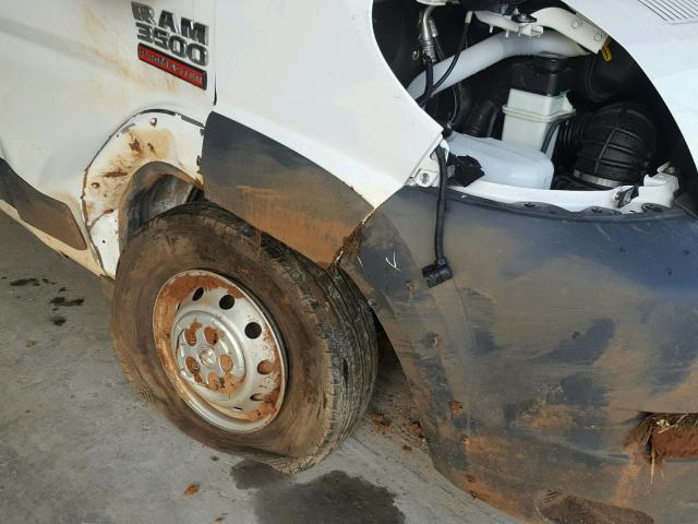 3C6URVJG1HE523814 - 2017 RAM PROMASTER 白色 照片 9