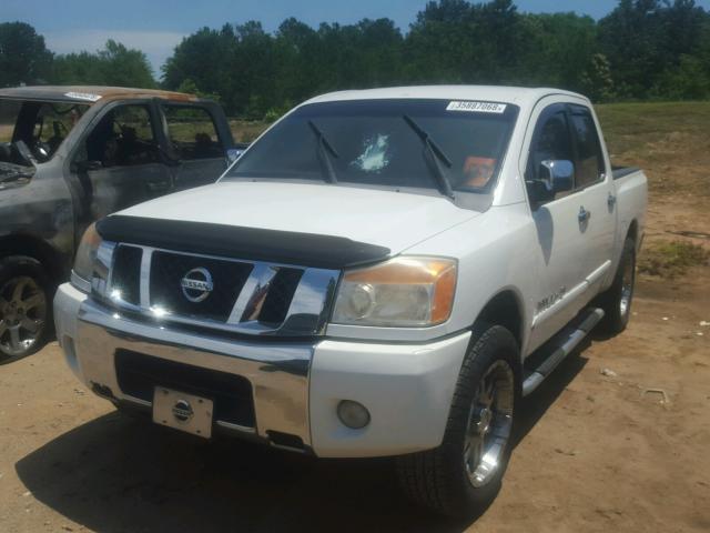 1N6BA07D68N324368 - 2008 NISSAN TITAN XE WHITE photo 2