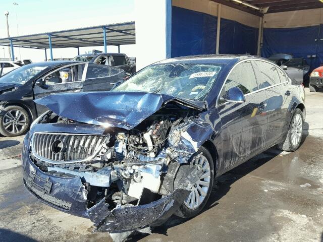 2G4GR5EK2C9151889 - 2012 BUICK REGAL BLUE photo 2