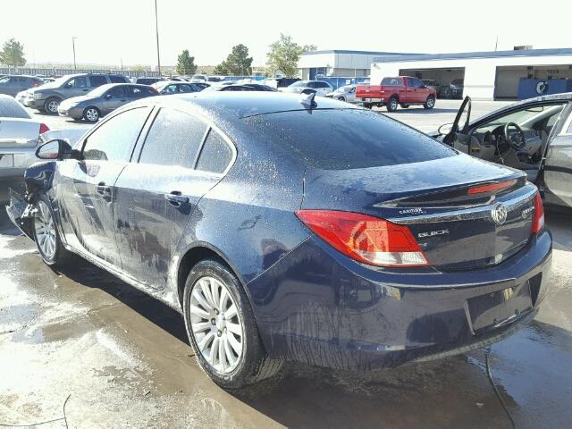 2G4GR5EK2C9151889 - 2012 BUICK REGAL BLUE photo 3