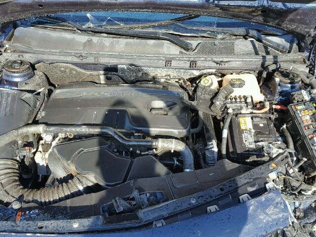 2G4GR5EK2C9151889 - 2012 BUICK REGAL BLUE photo 7