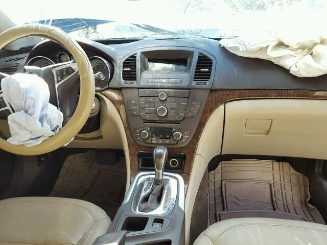 2G4GR5EK2C9151889 - 2012 BUICK REGAL BLUE photo 9