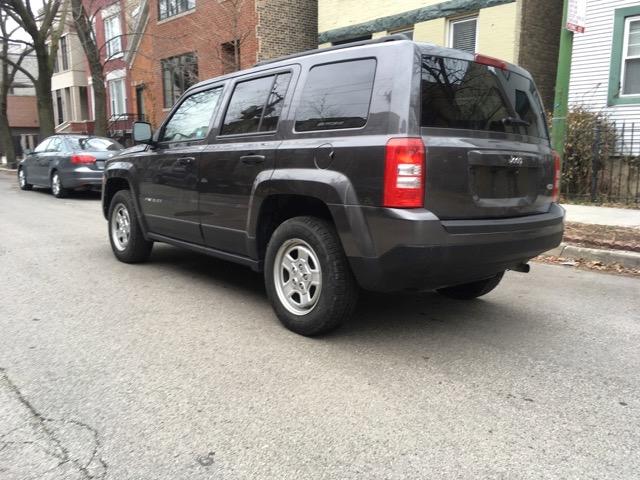 1C4NJPBA7GD811363 - 2016 JEEP PATRIOT SP GRAY photo 3