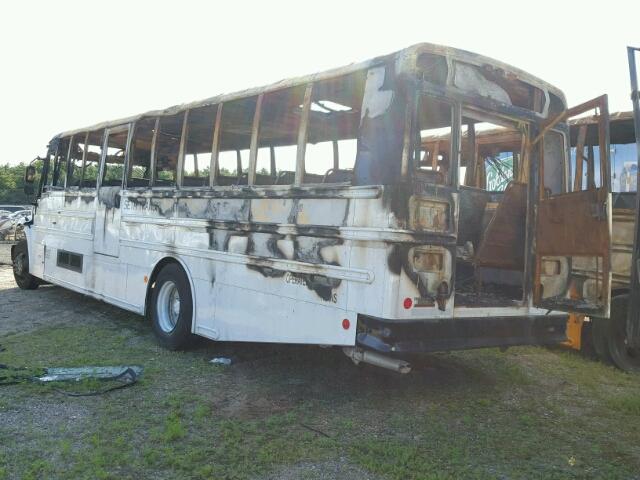 4UZABRCS88CY46608 - 2008 FREIGHTLINER CHASSIS B2 WHITE photo 3