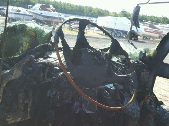 4UZABRCS88CY46608 - 2008 FREIGHTLINER CHASSIS B2 WHITE photo 8