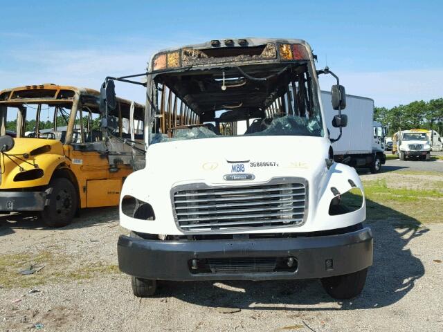 4UZABRCS88CY46608 - 2008 FREIGHTLINER CHASSIS B2 WHITE photo 9