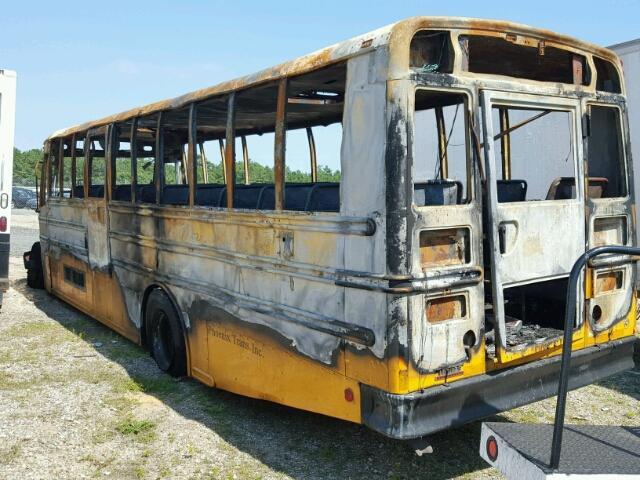 4UZABRDJ78CZ41652 - 2008 FREIGHTLINER CHASSIS B2 YELLOW photo 3