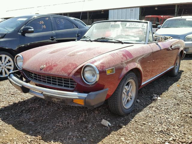 124CS10111257 - 1976 FIAT 124 RED photo 2