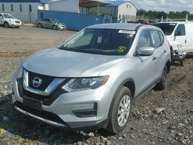 JN8AT2MT7HW381158 - 2017 NISSAN ROGUE S SILVER photo 2