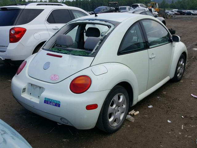 3VWCB21C22M456428 - 2002 VOLKSWAGEN NEW BEETLE 白色 照片 4