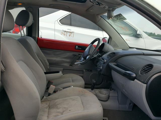 3VWCB21C22M456428 - 2002 VOLKSWAGEN NEW BEETLE 白色 照片 5