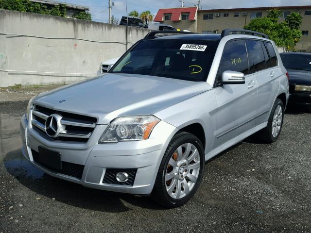 WDCGG8HB0BF604205 - 2011 MERCEDES-BENZ GLK 350 4M SILVER photo 2