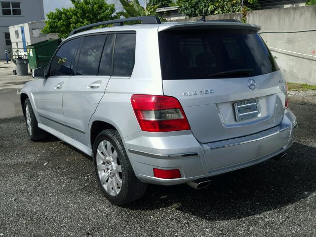 WDCGG8HB0BF604205 - 2011 MERCEDES-BENZ GLK 350 4M SILVER photo 3