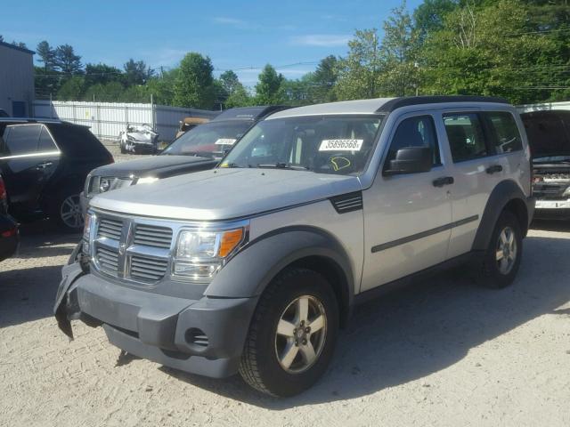 1D8GU28K87W562936 - 2007 DODGE NITRO SXT SILVER photo 2