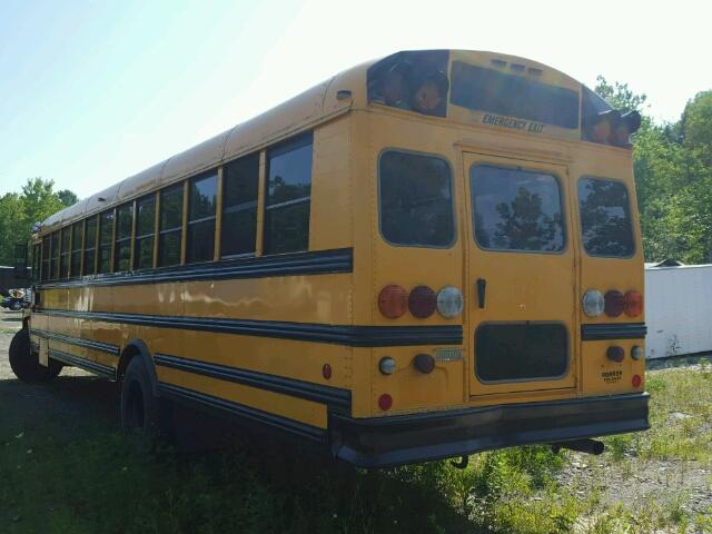 4UZAAXC524CL90641 - 2004 FREIGHTLINER FS65 YELLOW photo 3